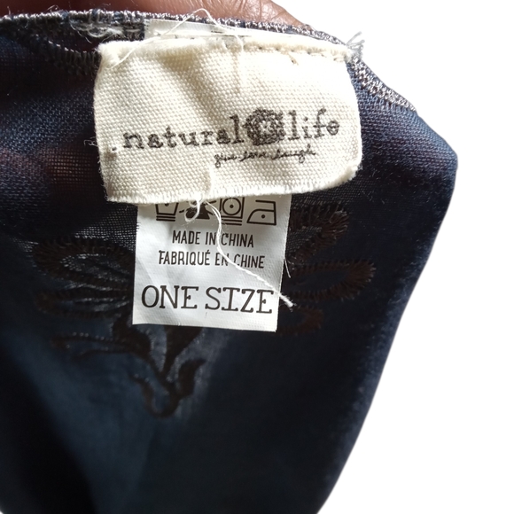 Natural Life Embroidered Floral Shawl Kimono Draped Wrap Poncho Gray One Size - Picture 3 of 5